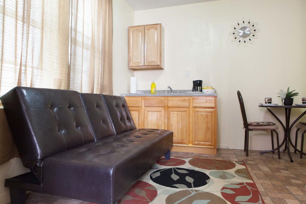Studio, One And Two Bedroom Apartments - Bronx Нью-Йорк Экстерьер фото